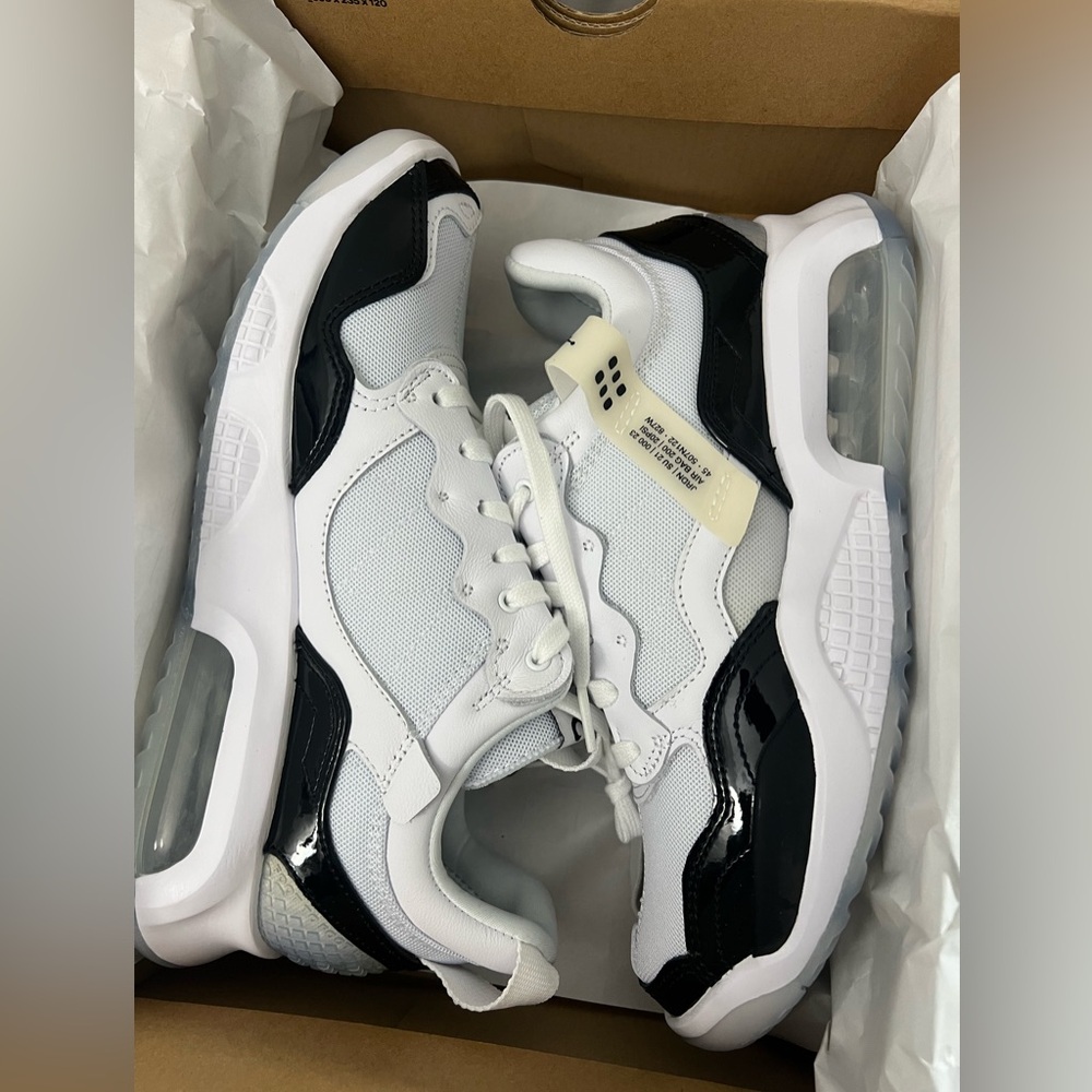 Jordan MA2 Size 8.5 New in Box